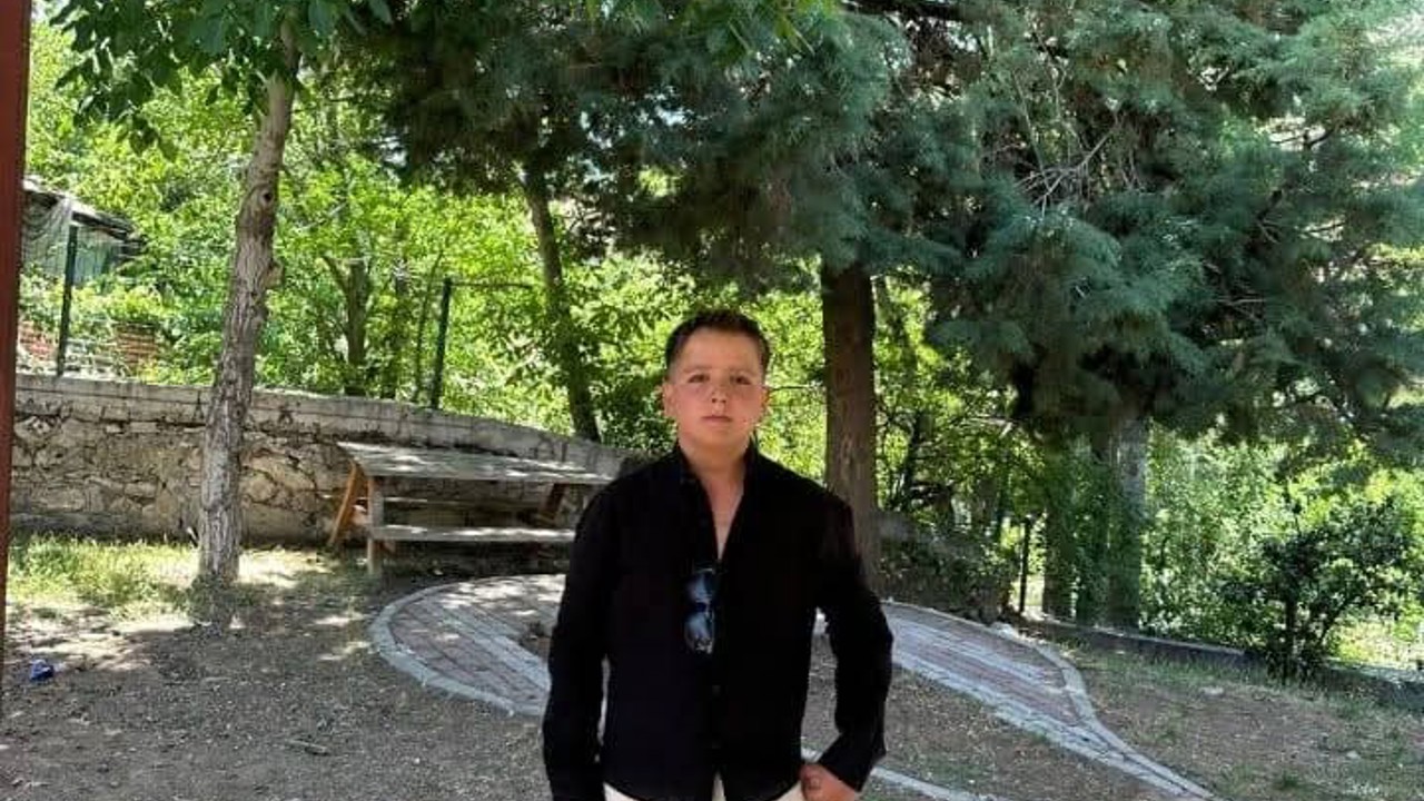 Motosikletten düşen genç hastanedeki yaşam mücadelesi kaybetti
