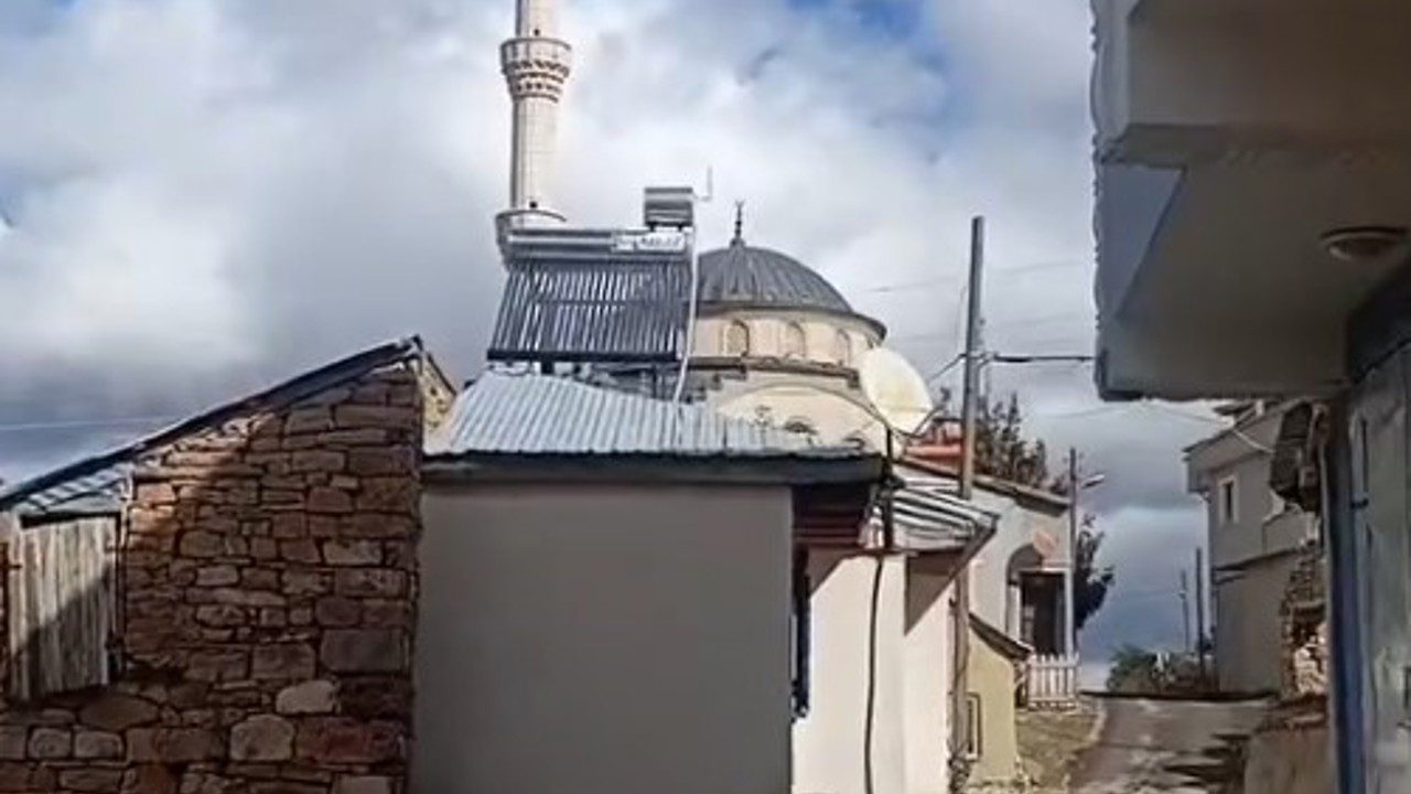 Kaynak makinesi kayboldu, camii hoparlöründen sitem etti

