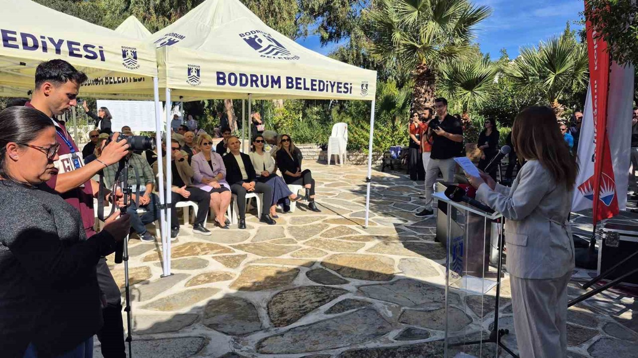 Cevat Şakir Kabaağaçlı törenle anıldı
