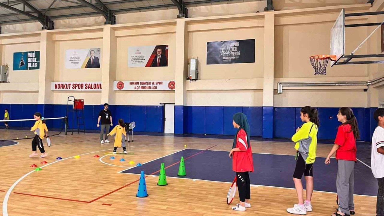 Korkut’ta tenis antrenmanları sürüyor
