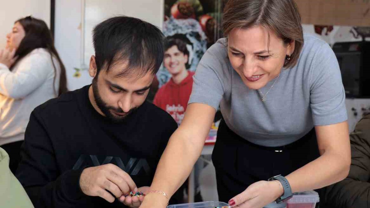 Akbank Güzel Yarınlar Hareketi iki yılda 22 bini aşkın gençle buluştu
