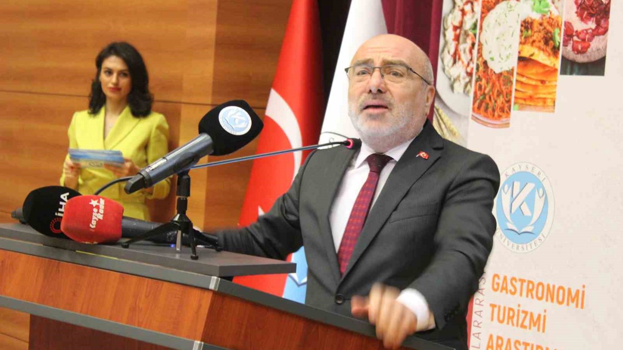 KAYÜ Rektörü Prof. Dr. Karamustafa: "Bir toplumun yeme - içme alışkanlığı korunması gereken önemli bir boyuttur"
