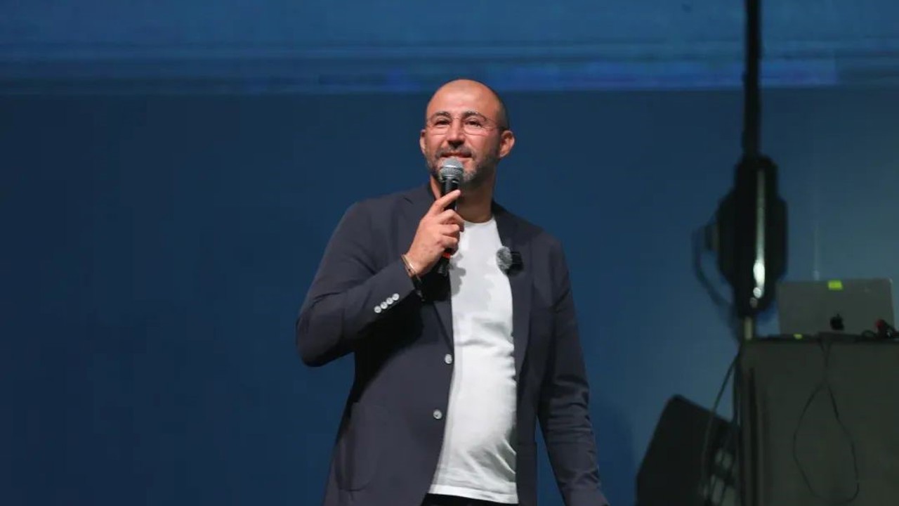 Sevilen sanatçı Çakal’dan "Enerji İncirde" yanıtı
