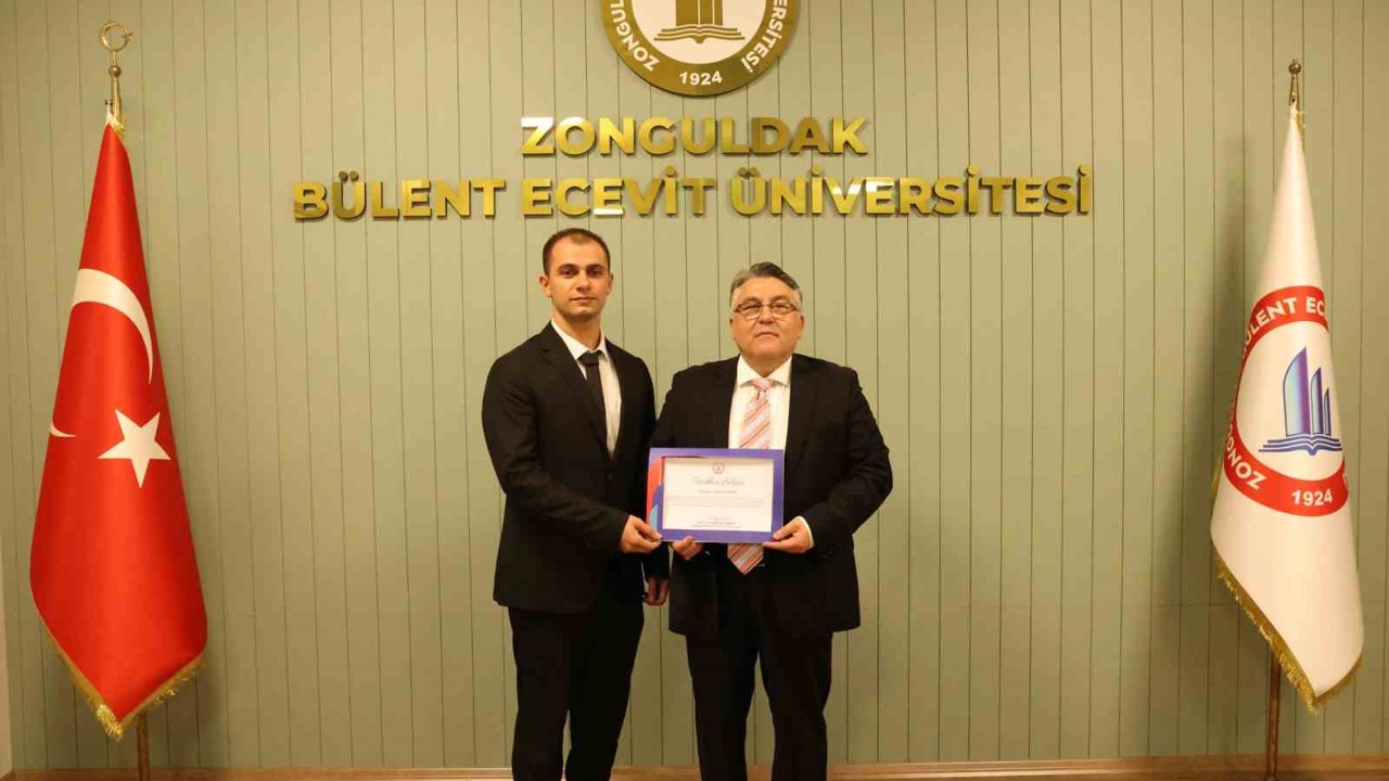 Rektör Özölçer’den NASA’nın Onur Listesi’ne adını yazdıran Yusuf Nas’a tebrik
