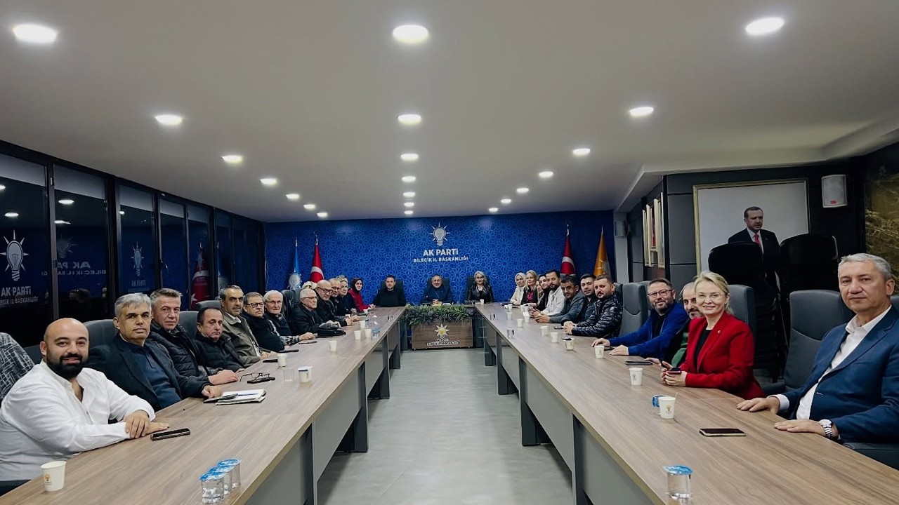 AK Parti heyetinde yol haritası belirlendi
