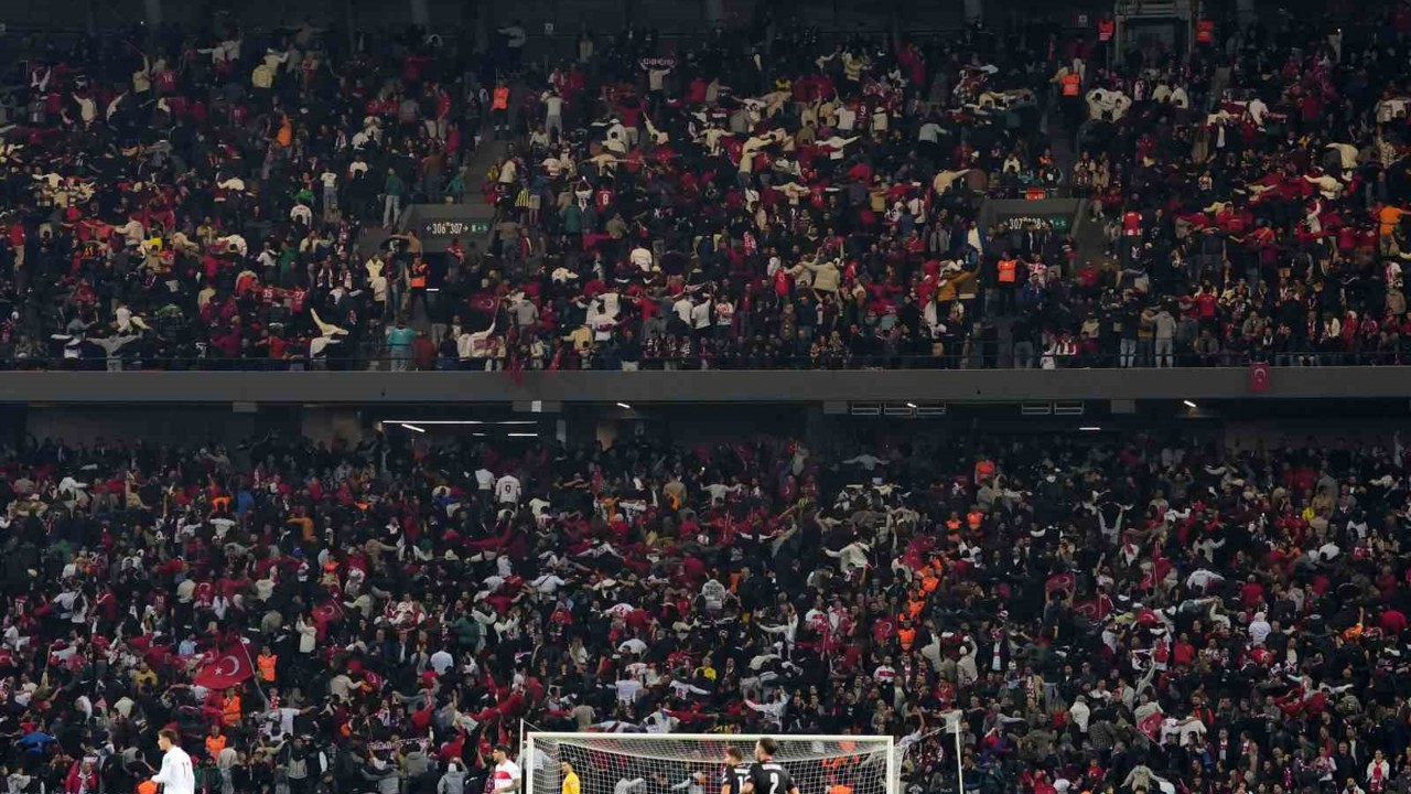 Türkiye - Gürcistan maçını 27 bin 974 seyirci takip etti
