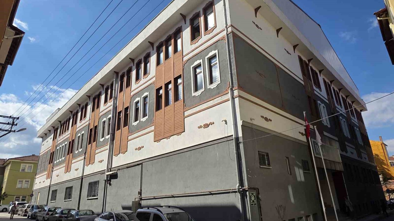 Kütahya İl Sağlık Müdürlüğü yeni hizmet binasına taşındı
