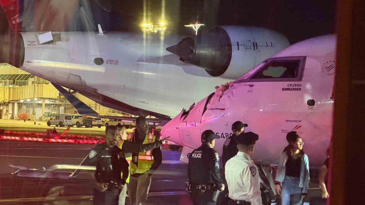 ABD’de LaGuardia Havalimanı’nda taksi sırasında iki yolcu uçağı çarpıştı: 2 yaralı
