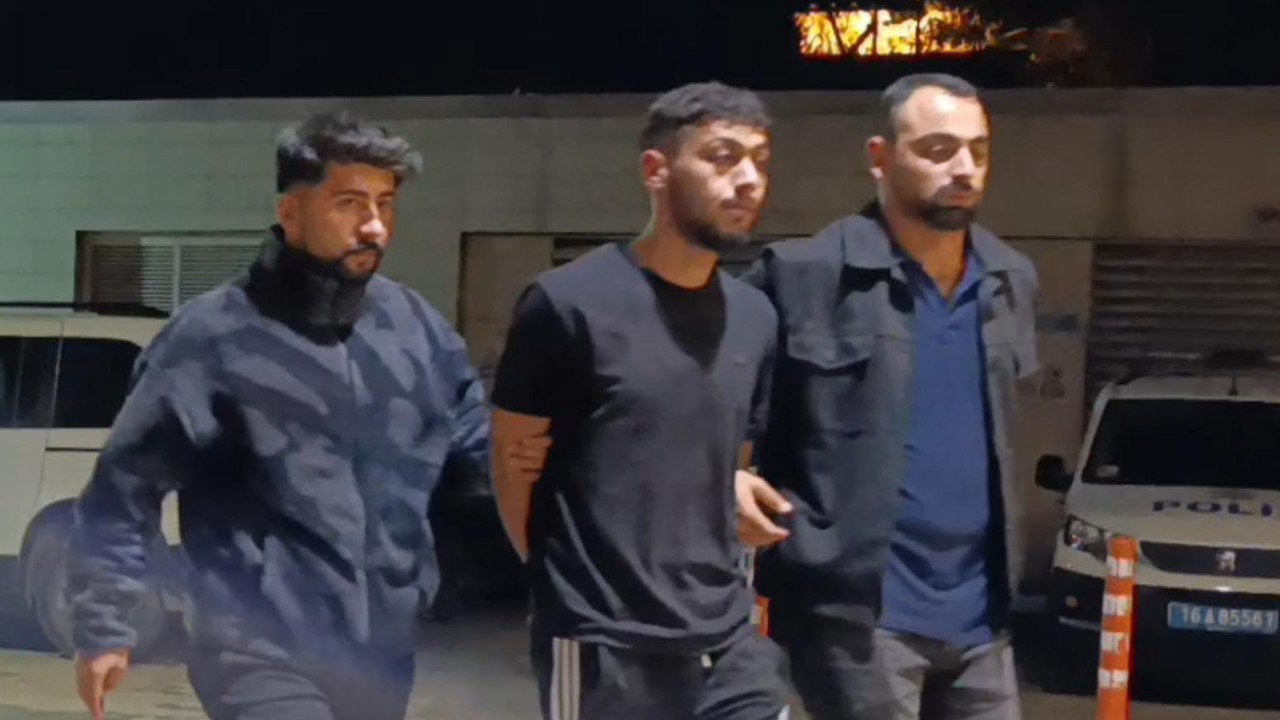 Bursa’da bir genci bıçakla yaralayan şüpheli saklandığı evinde yakalandı
