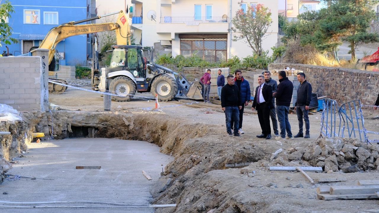 Malazgirt Caddesinde çalışmalar yoğunlaştı
