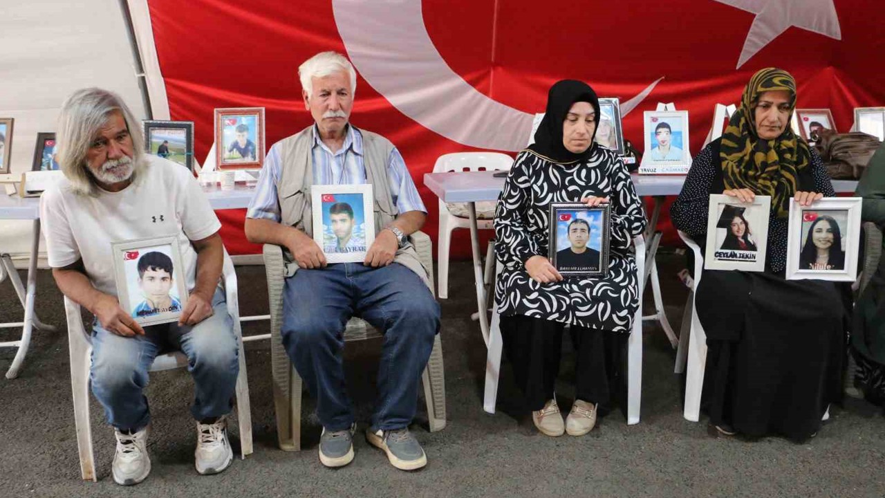 Diyarbakır anneleri, Bahçeli’nin söylemini sevinçle karşıladı
