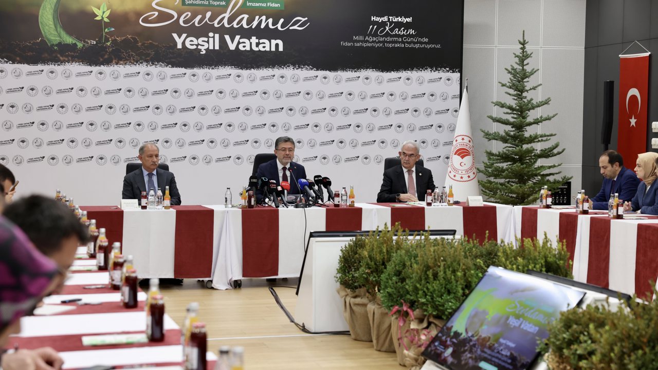 Yeşil Vatan Seferberliğiyle 550 Milyon Fidan Toprakla Buluşacak
