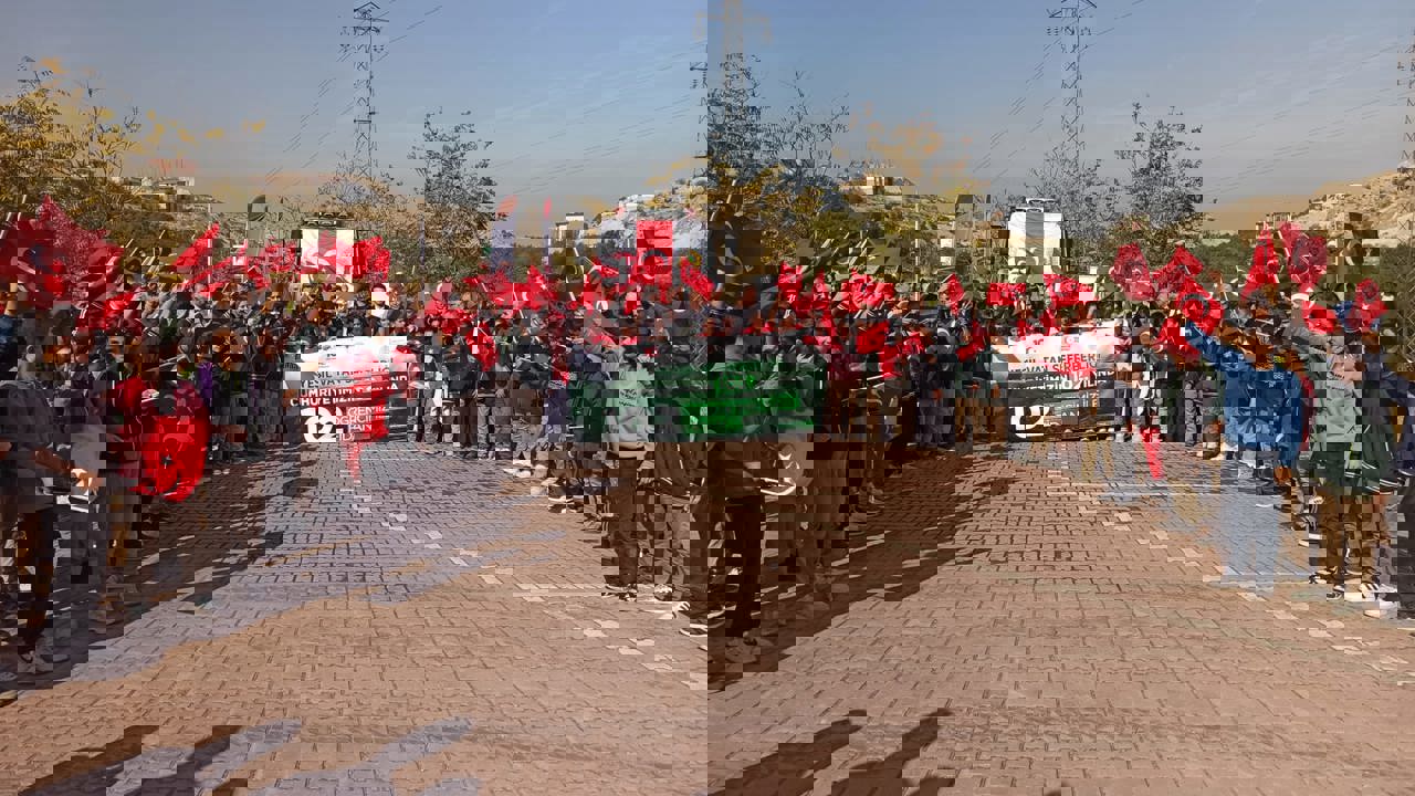 Cumhuriyetin 102. Yılına Özel 102 Fidan Malatya'da Toprakla Buluştu