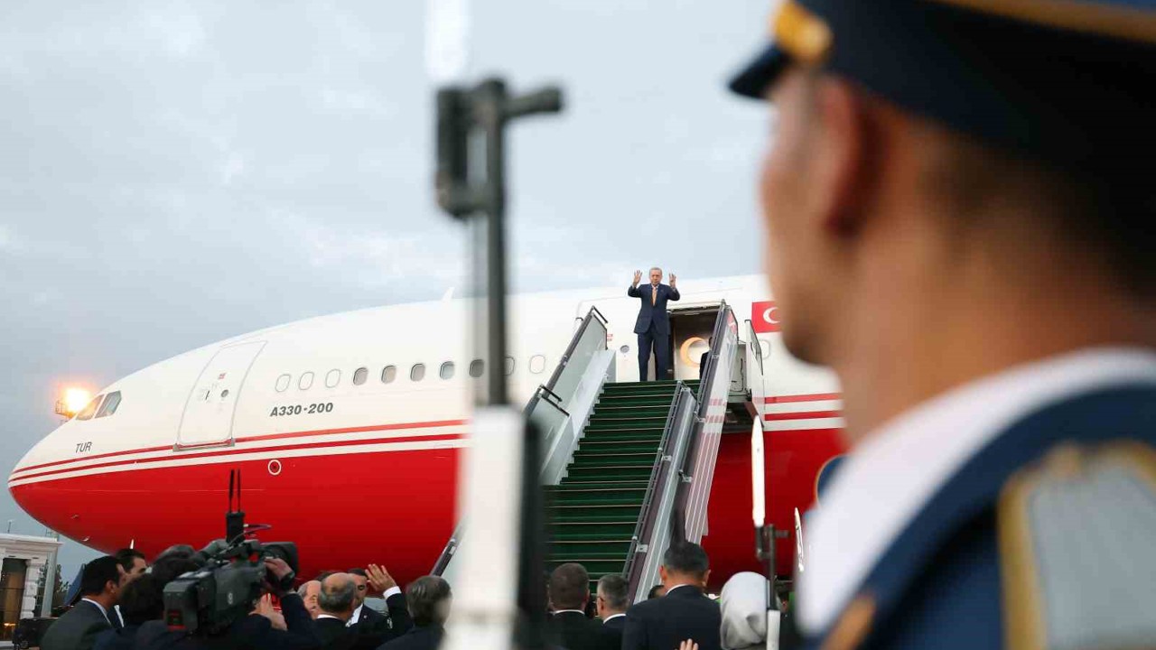 Cumhurbaşkanı Erdoğan, Azerbaycan’daki temaslarını tamamladı
