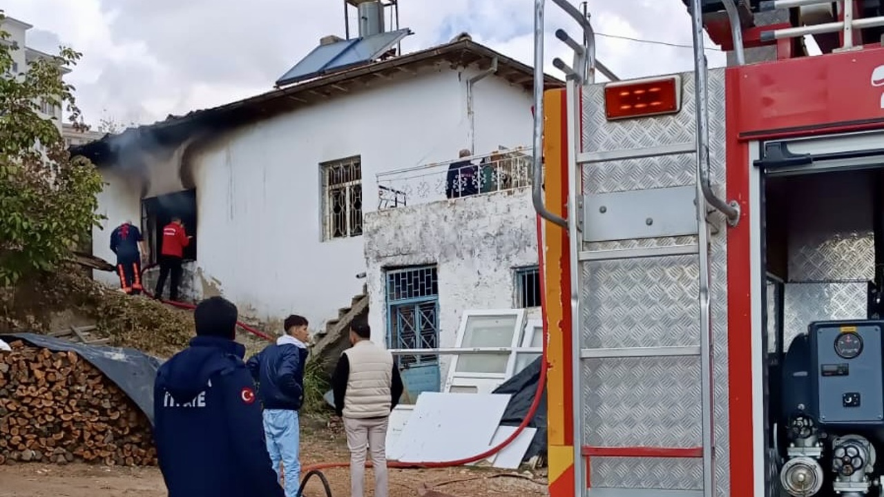 Akçadağ’da Ev Yangını: Maddi Hasar Oluştu