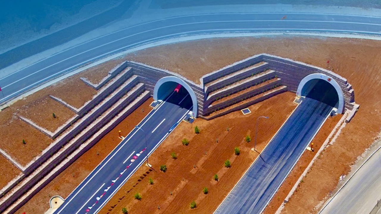 Erkenek Tüneli İle Karanlıkdere Geçişi 15 Dakika Kısaldı