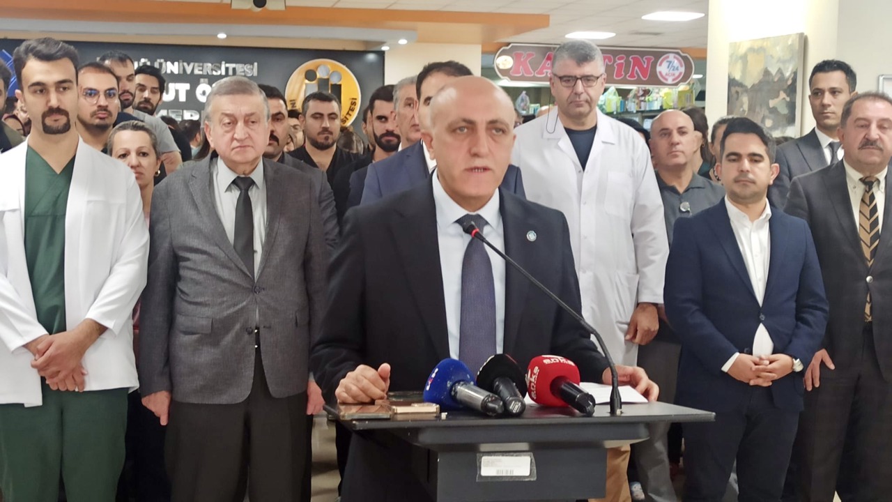 İnönü Üniversitesi Turgut Özal Tıp Merkezi’nde Sağlıkta Şiddete Tepki: “Artık Yeter!”