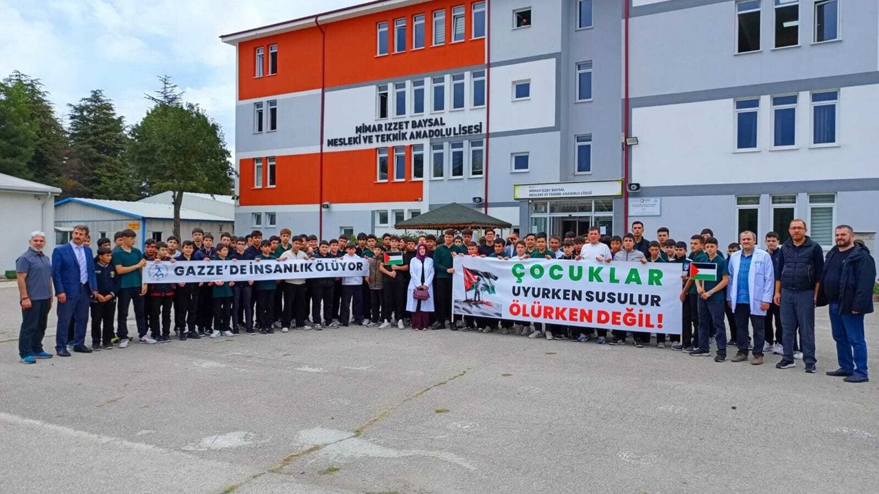 Bolu’da lise öğrencilerinden Filistin’e destek
