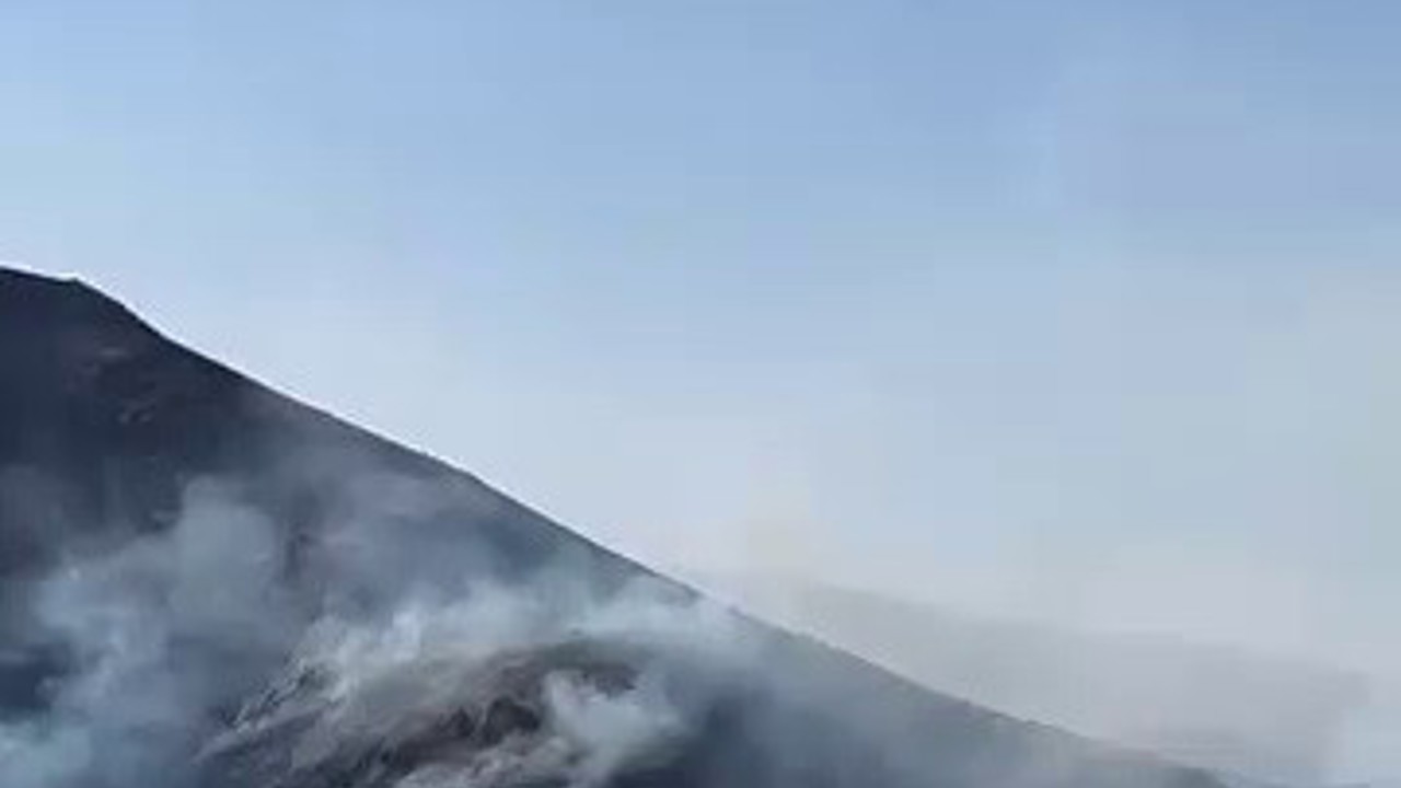 Tortum’da örtü yangını güçlükle kontrol altına alındı
