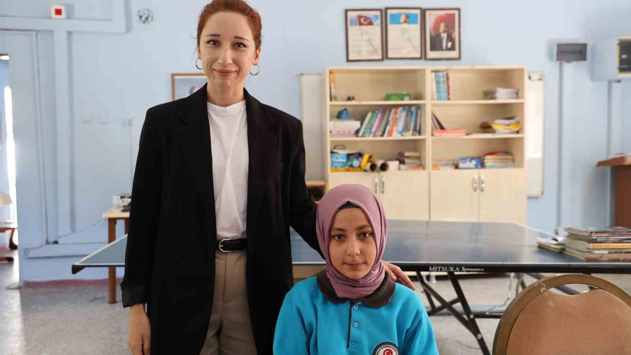 Köy okulu özel okul gibi: 2 ve 8 kişilik sınıflar var
