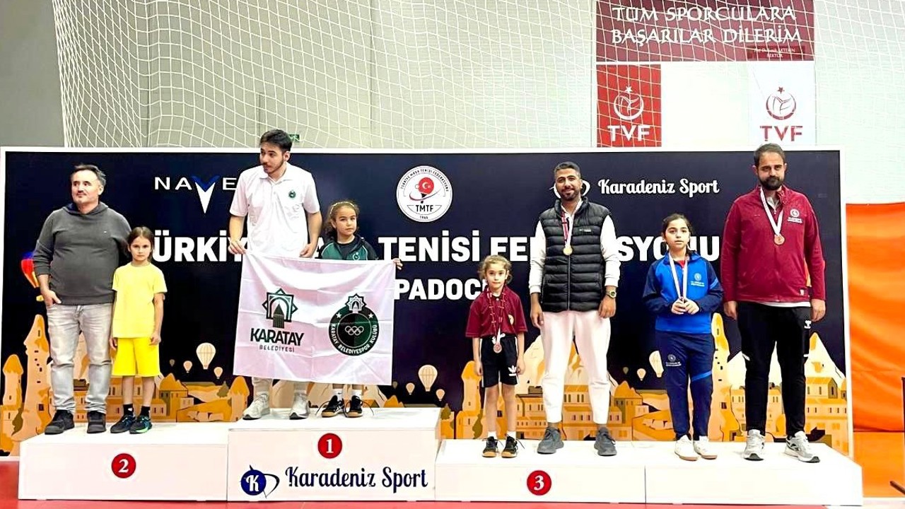 Minik Zehra Türkiye Üçüncüsü