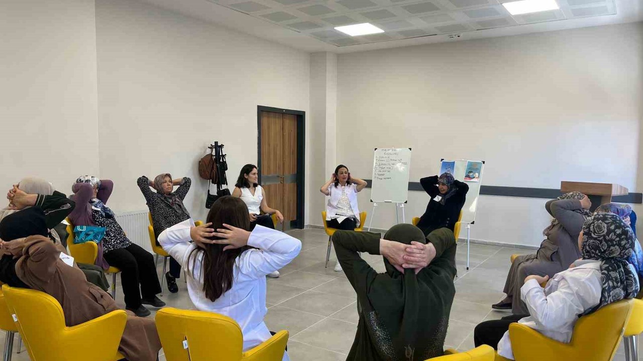 Yaşlıların için düzenlenen Geriatri Atölyeleri sürüyor
