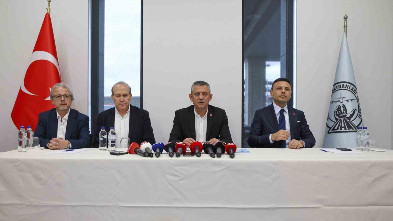 Özgür Özel: "Bundan sonraki süreçte Gazze yönetiminde Filistinlilerin söz sahibi olması lazım"

