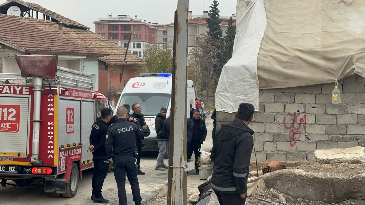 Malatya’da Suriyeli Aileye Ulaşılamadı: Ekipler Kapıyı Kırarak Eve Girdi