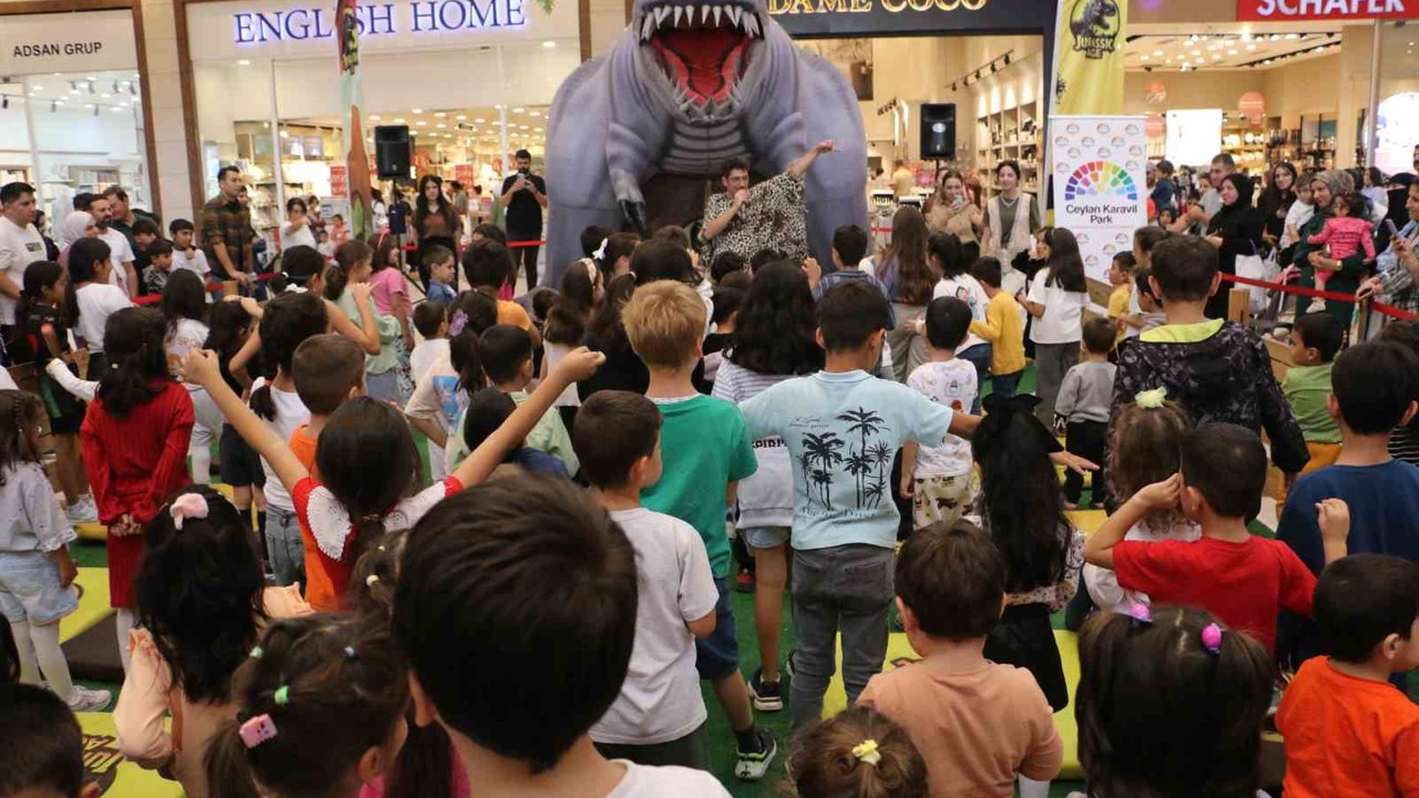 Ceylan Karavil Park’ta "Jurassic Age" etkinliği çocuklarla buluştu
