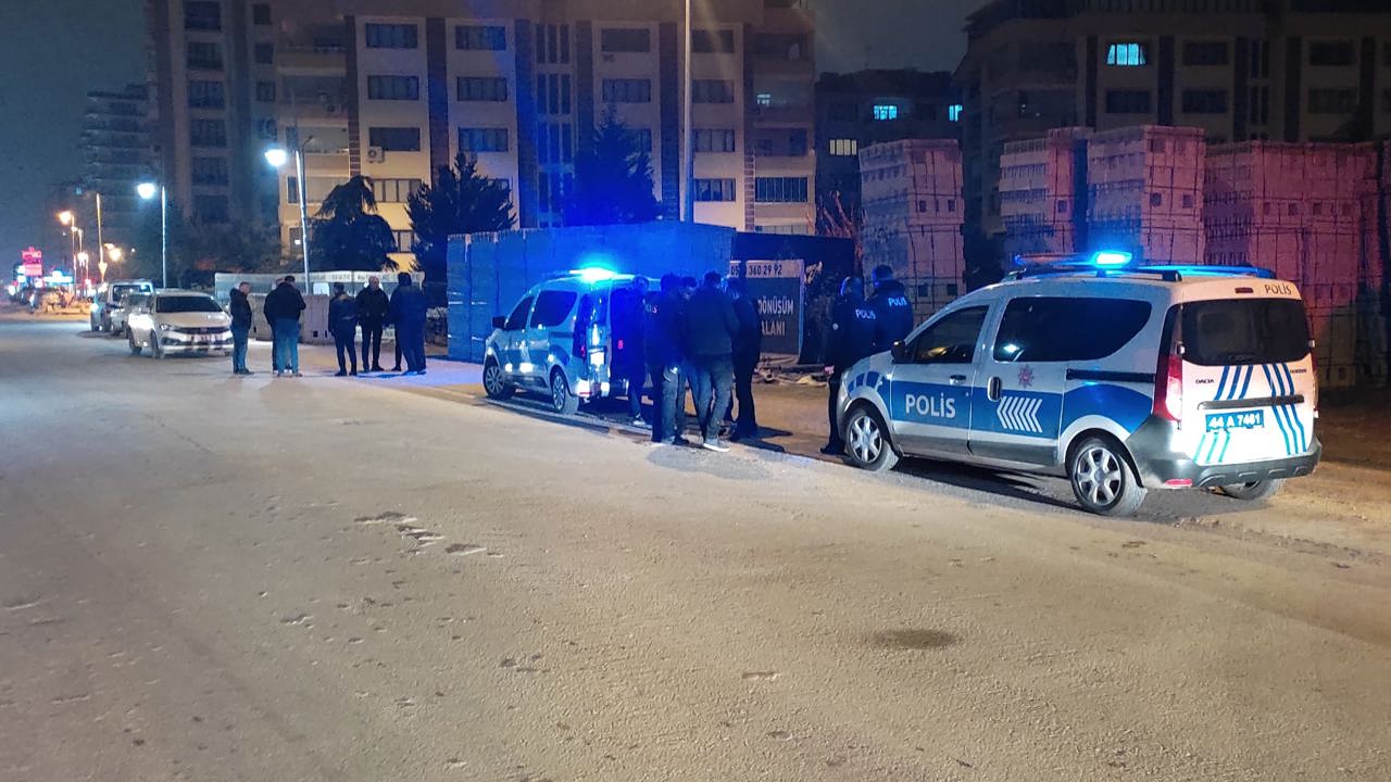 (GÜNCELLENDİ) Malatya’da Bıçaklı Kavga, 1 Yaralı