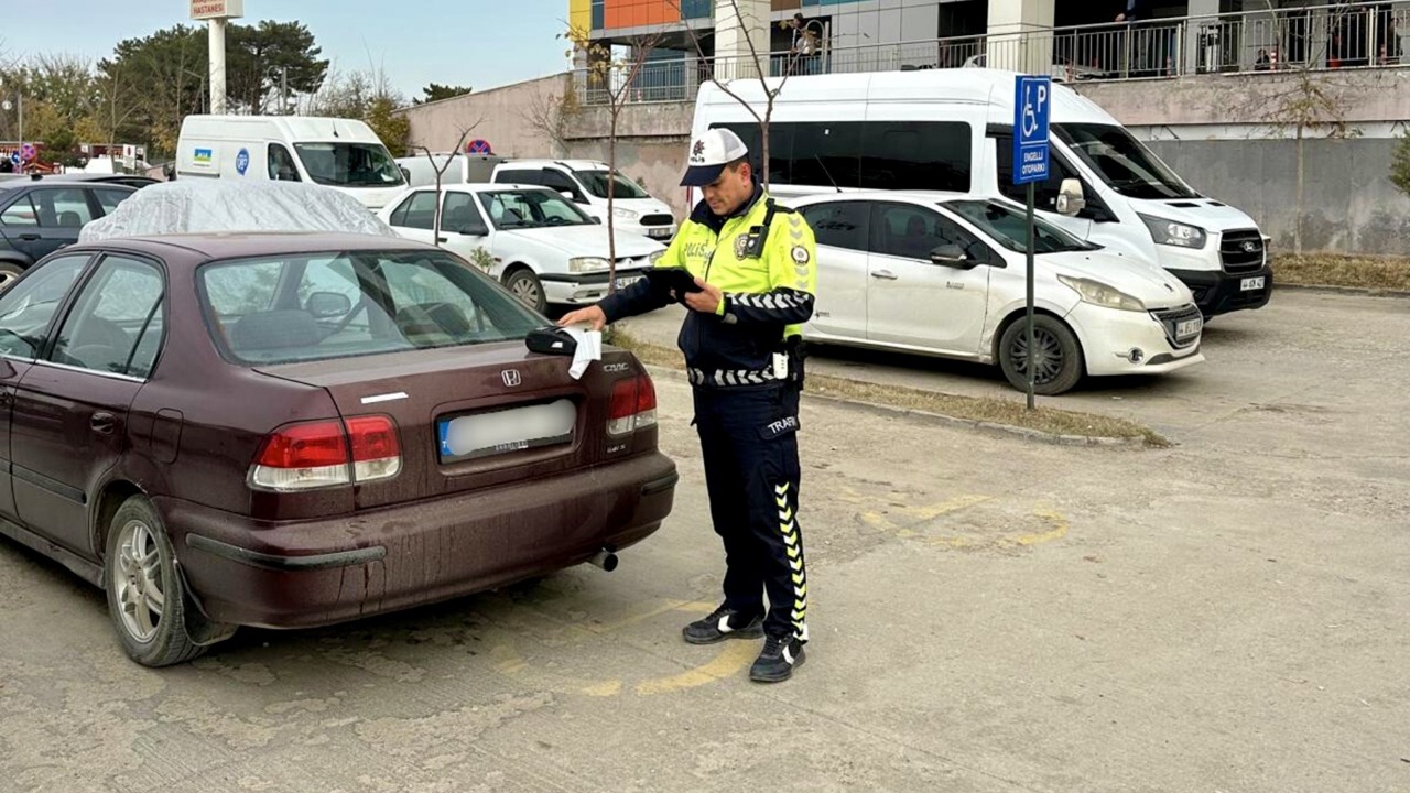 Engelli Park Alanlarında Trafik Ekiplerinden Yoğun Denetim