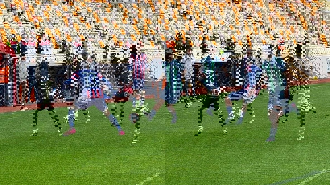 Malatya Yeşilyurtspor 9 Kişi Kalan Rakibini 1-0 Mağlup Etti