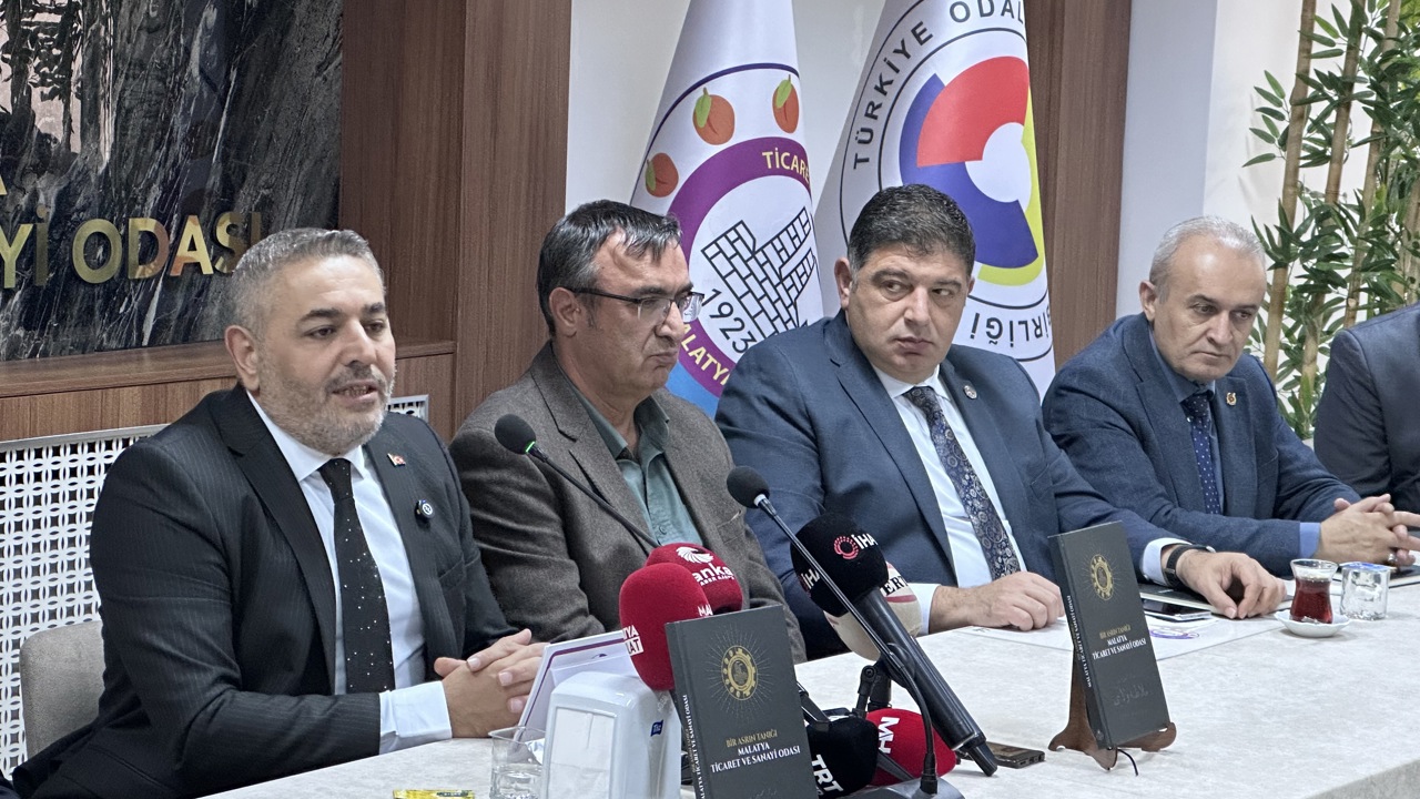 Bir Asrın Tanığı Malatya Ticaret Ve Sanayi Odası Kitabı Tanıtıldı