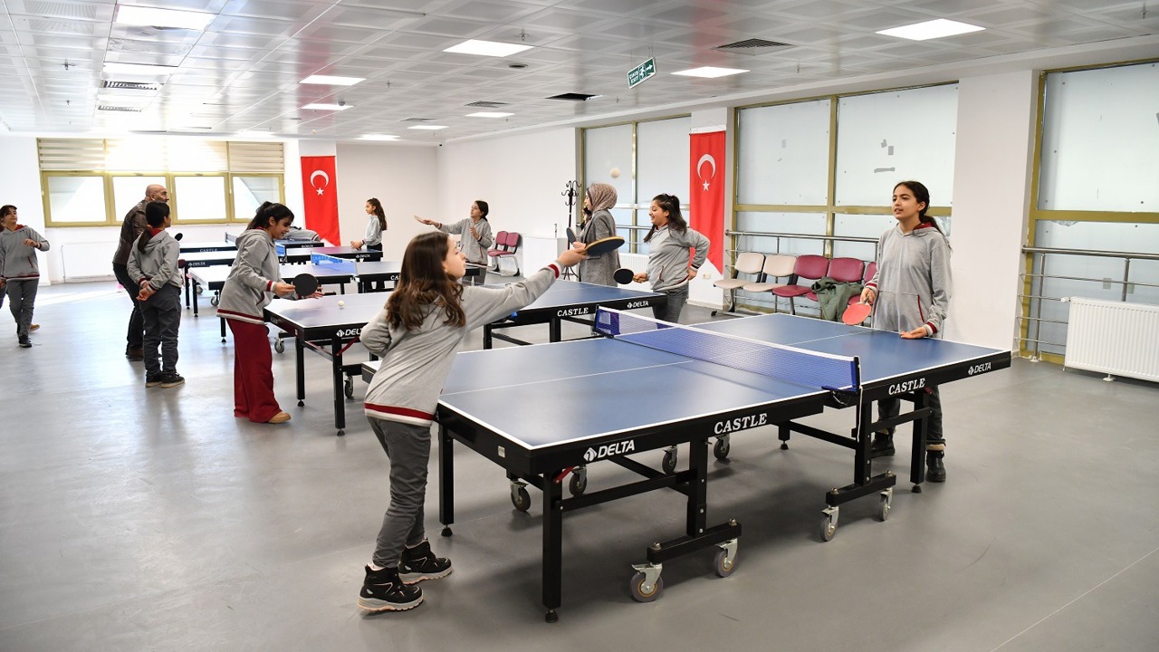 Yeşilyurt Belediyesi’nden ‘Önem’ Projesi Kapsamında Melekbaba’da Gençlik Etkinliği!