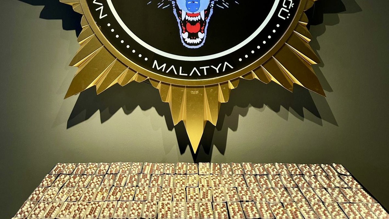 Malatya’da Sokak Satıcılarına Yönelik Operasyonda 3 Şüpheli Tutuklandı