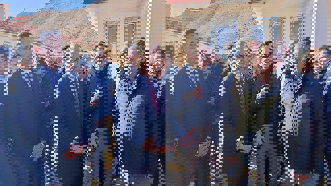 Darende Ağılbaşı’nda Yıllar Süren Bekleyiş Sona Erdi: 40 Köy Evi Hak Sahiplerine Teslim Edildi