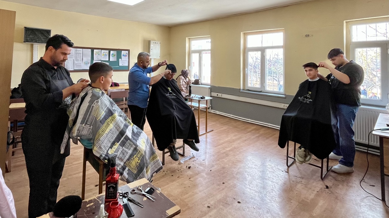 Kırsal Köy Okullarına Yönelik Farkındalık Projesi Kapsamında 80 Öğrenciye Destek Sağlandı