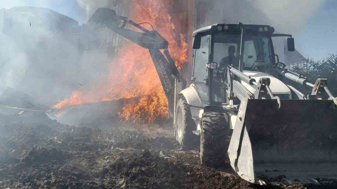Elazığ’da samanlık yangını
