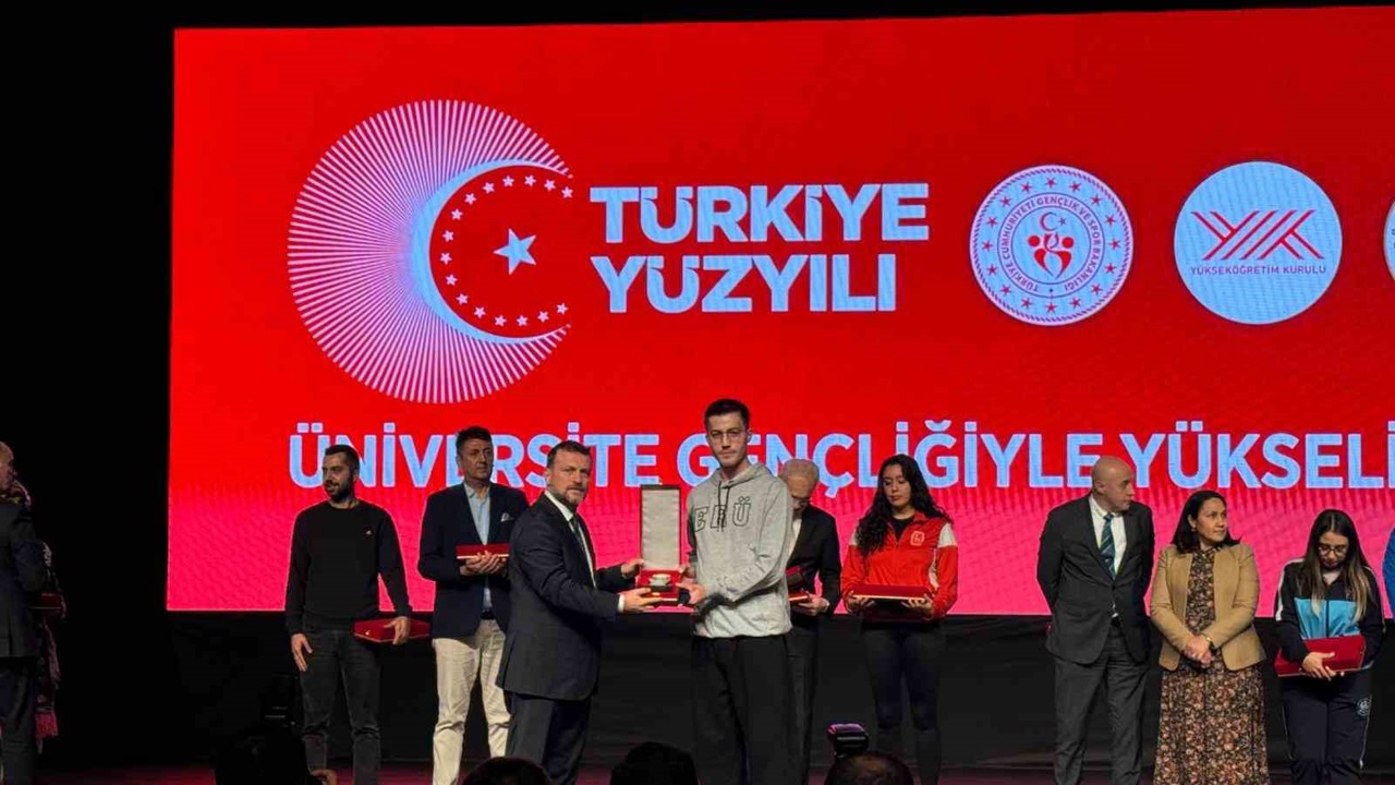 ERÜ’ye FISU’dan üç ödül birden
