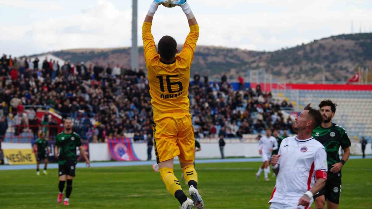 TFF 3. Lig: Kırıkkale FK: 2 - Kırşehir FSK: 3
