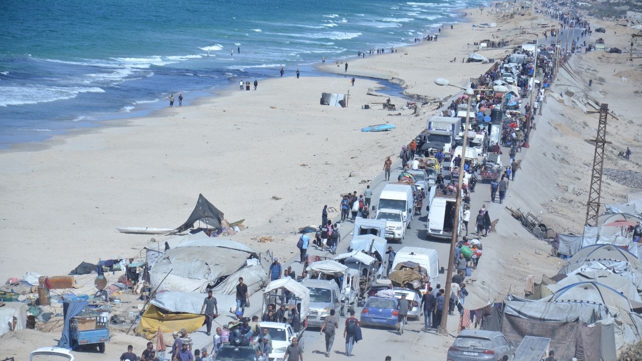 Gazzelilerin eve dönüş yolculuğu devam ediyor
