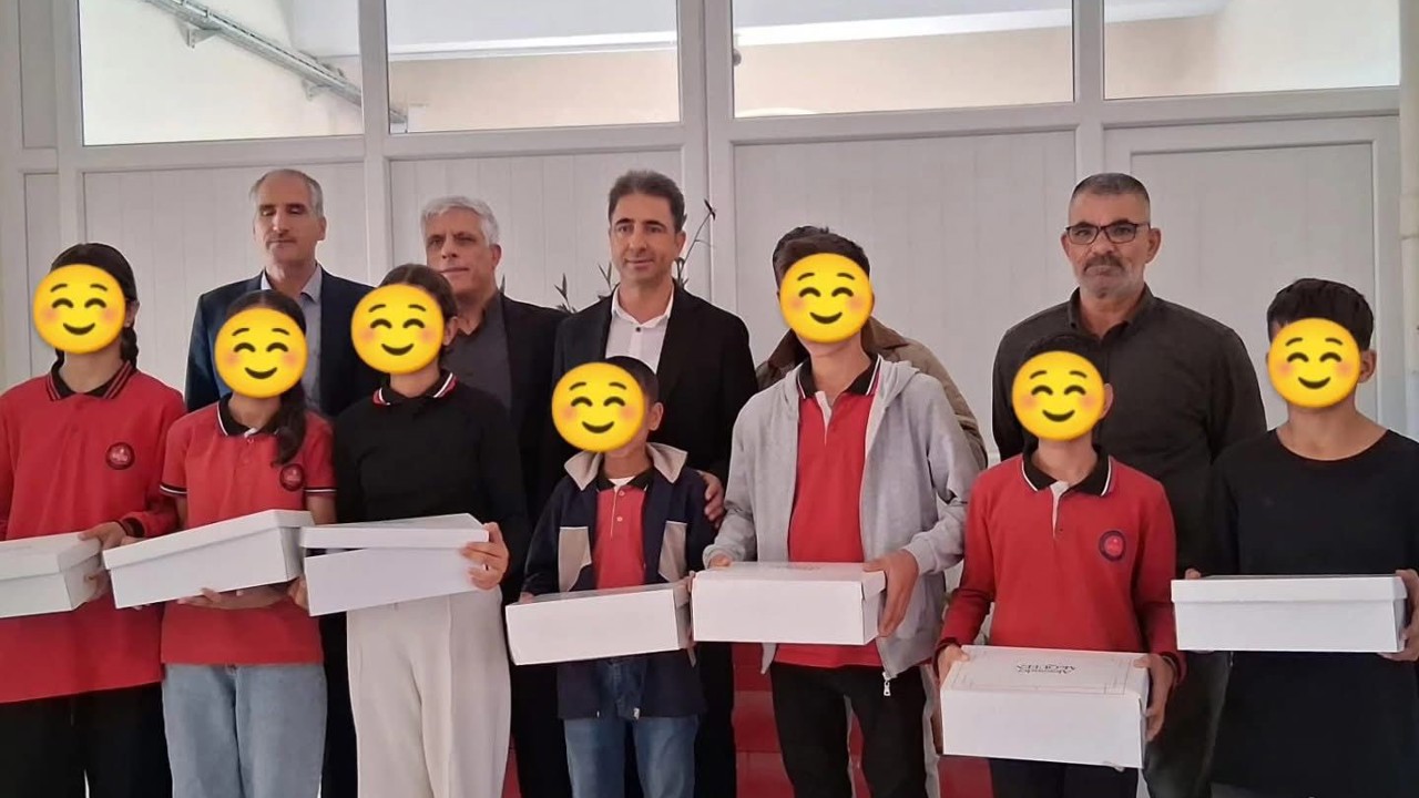 Diyarbakır’da 300 öğrenciye ayakkabı dağıtıldı
