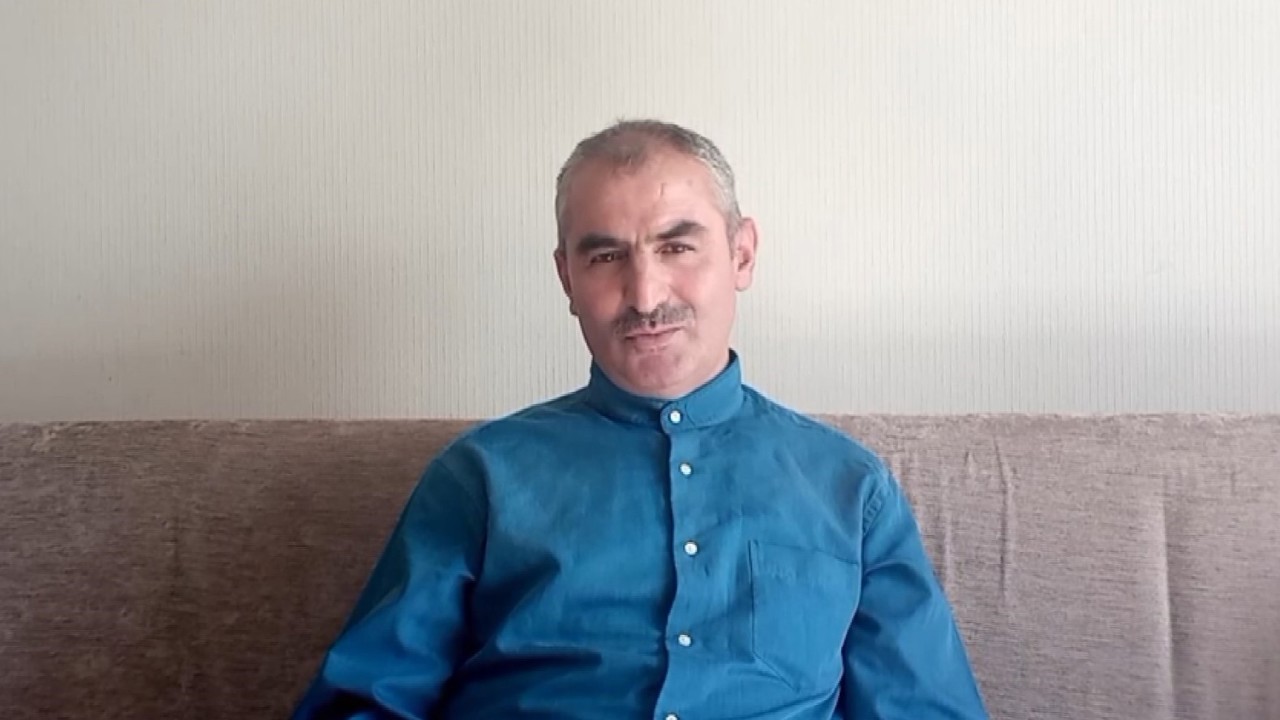 2 buzdolabını birleştirip kayık yaptı
