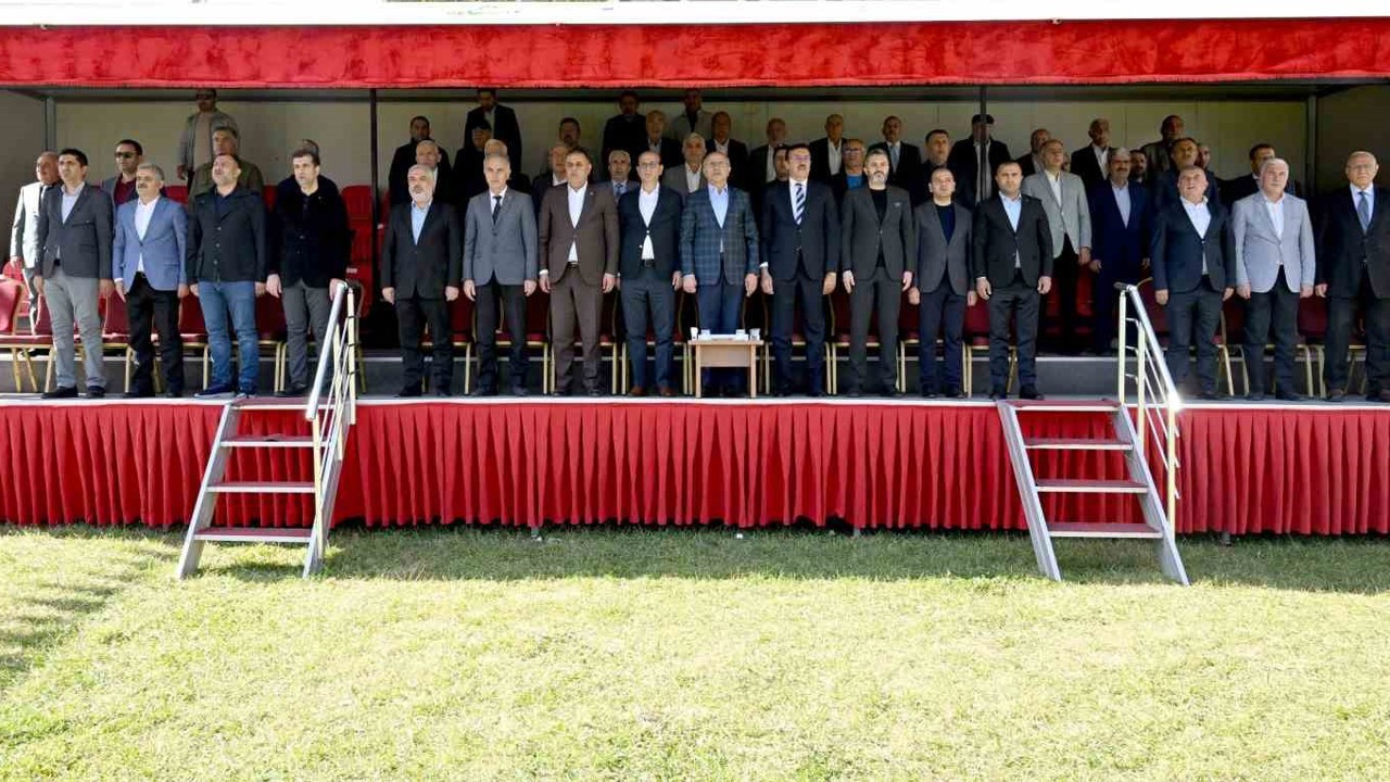 20. Uluslararası Turgut Özal Karakucak Güreşleri görkemli başladı
