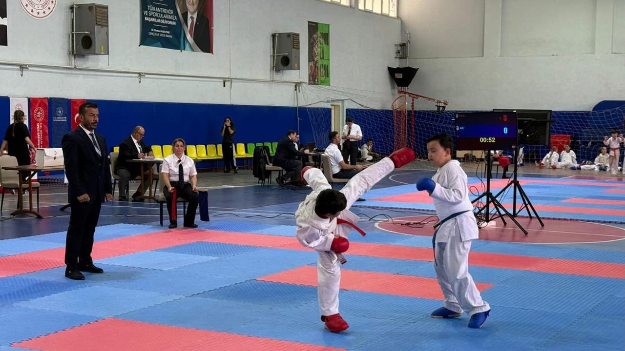 Genç sporcular hünerlerini sergiledi
