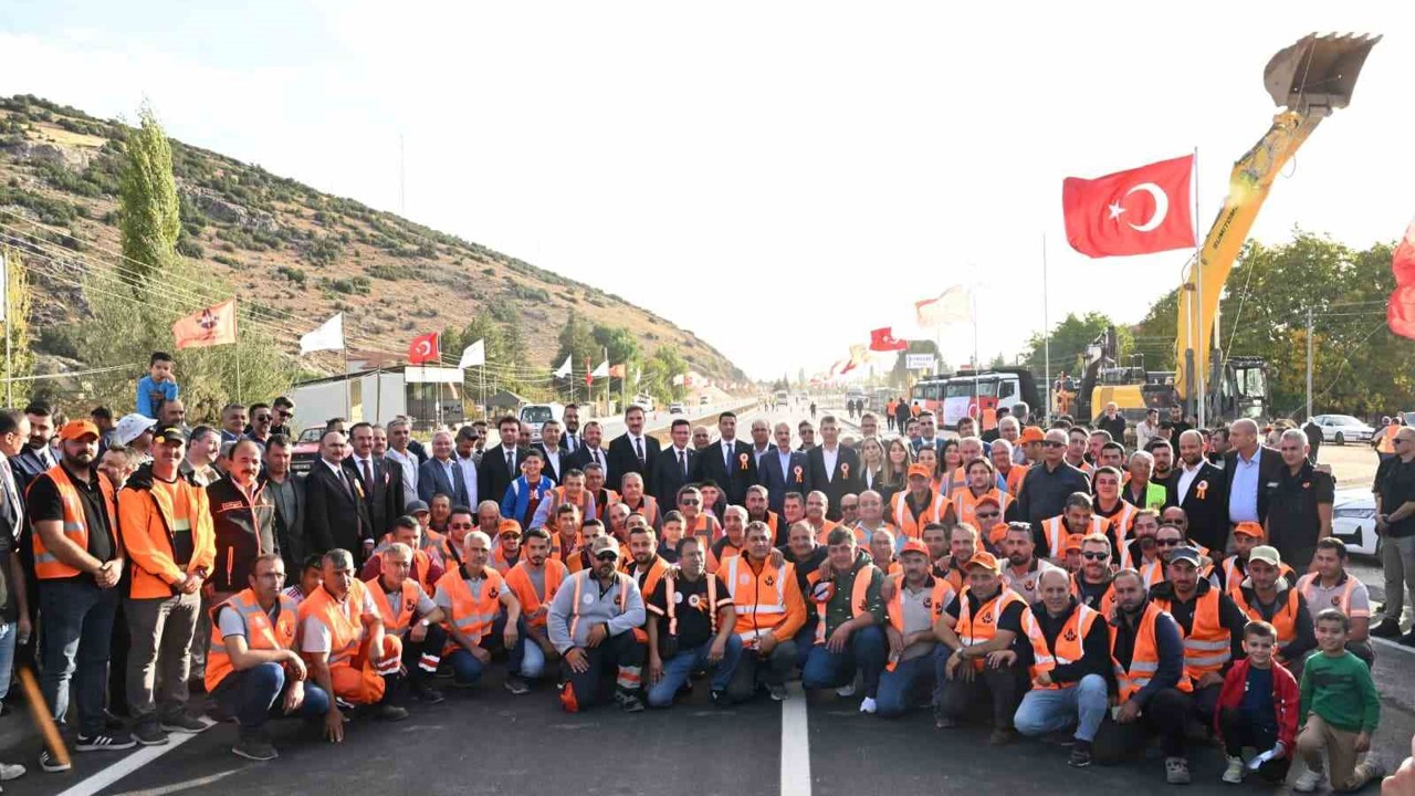Ulaştırma ve Altyapı Bakanı Uraloğlu: "Tarım, ticaret ve turizme can suyu olacak"
