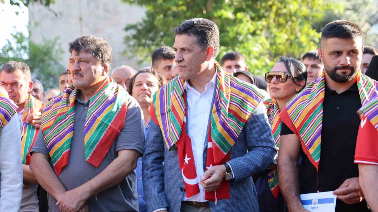 İsmet Atlı Karakucak Güreşleri, şampiyonlar kortejiyle başladı

