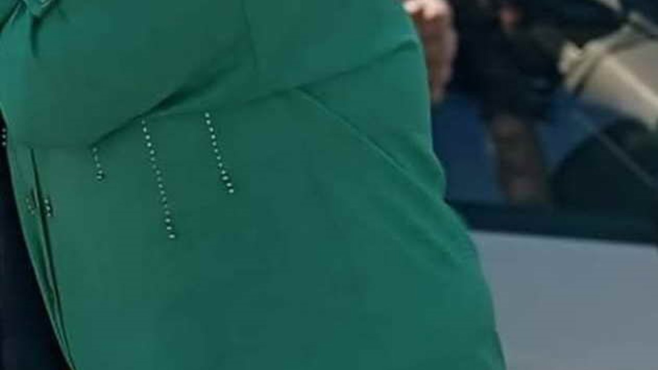 Aynı evde yaşadığı eski gelinini tüfekle öldürdü
