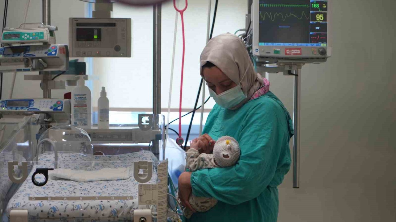 Suriye’den Türkiye’ye ‘Hamit’ bebek için yaşam yolu: Kalp damarları ters doğmuştu, 4,5 saatlik başarılı operasyon
