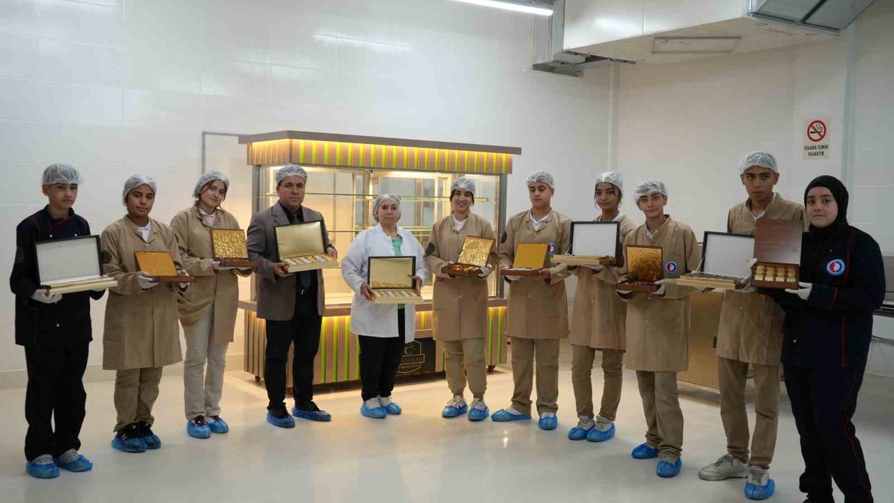 Fabrika gibi okulda çikolata üretiminden yılda 3 milyon TL’lik ciro
